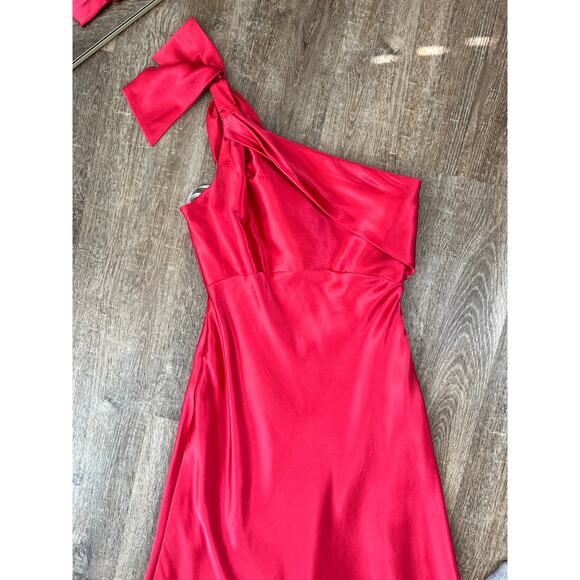 Jessica McClintook for Gunne Sax Vintage Beautiful Red One Shoulder Satin Dress - Picture 5 of 11